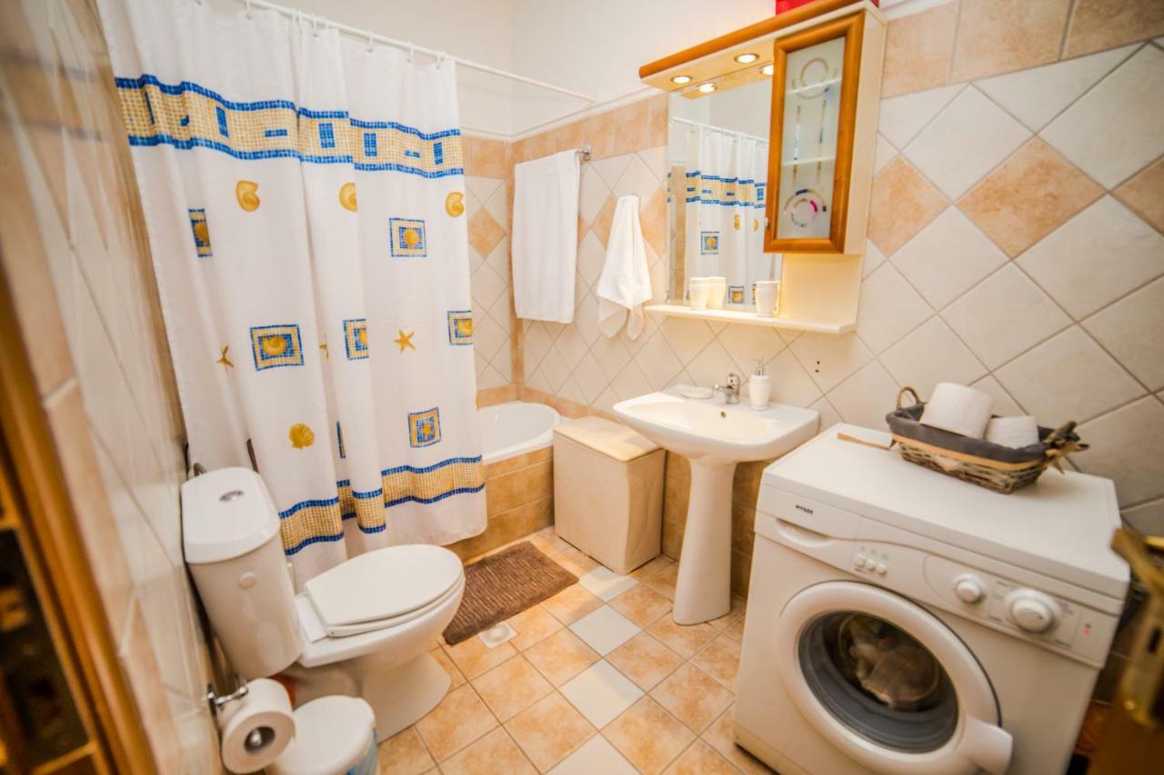 Downtown Meteora Apartment Калампака Экстерьер фото