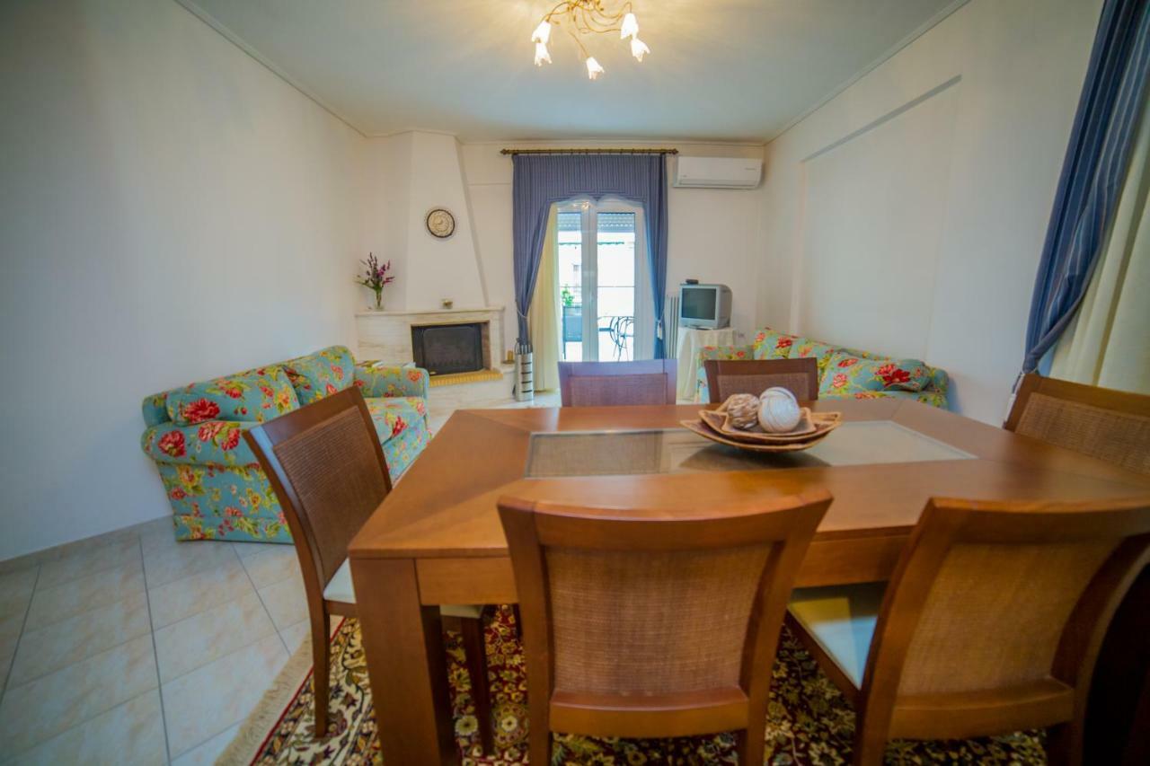 Downtown Meteora Apartment Калампака Экстерьер фото
